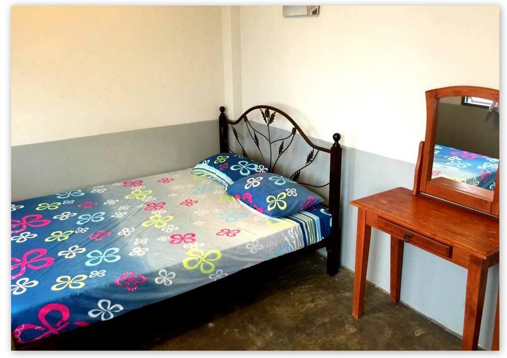 The Original Backpackers Travellers Inn Куала Лумпур Стая снимка