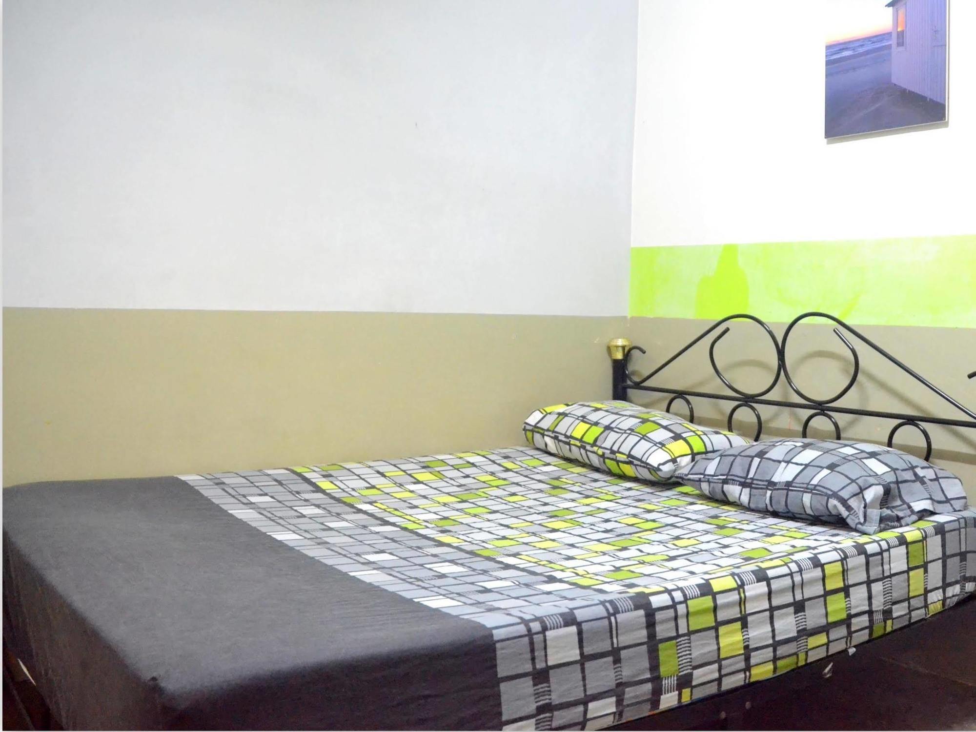 The Original Backpackers Travellers Inn Куала Лумпур Екстериор снимка
